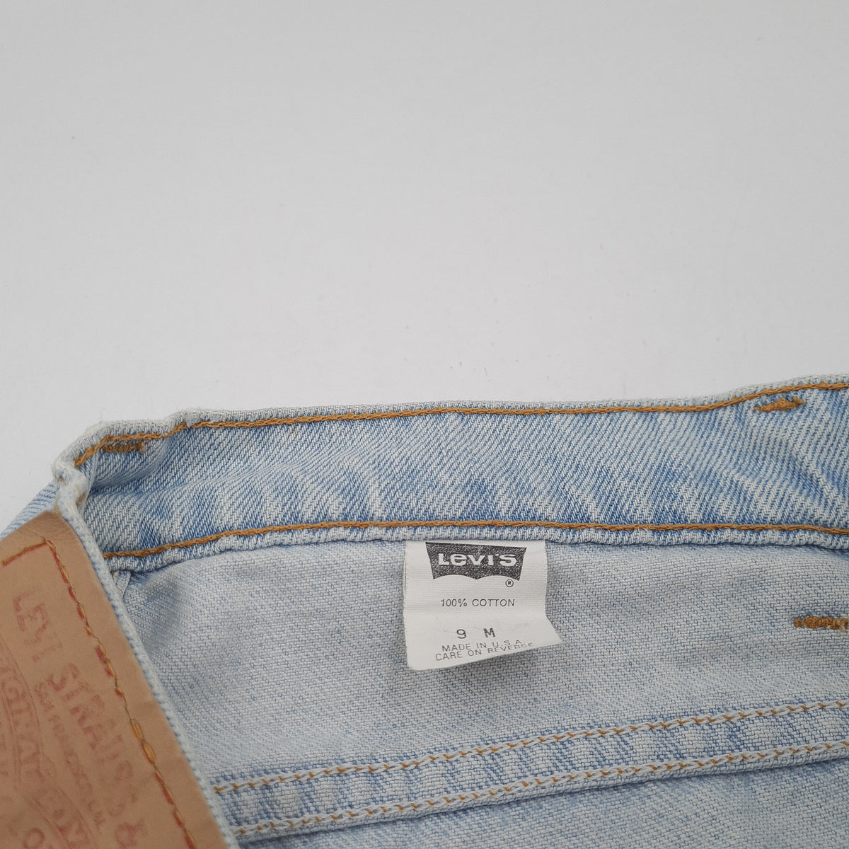 Vintage Levi's Jeans 17550-0233 Women Regular Tapered Size W28 L32, detail view 5, image 7 of 10