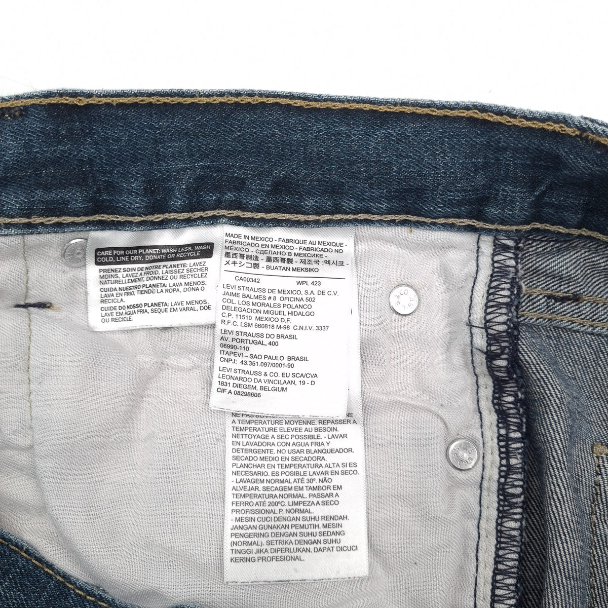 Vintage Levi's Jeans 527 Men Slim Bootcut Size W32 L30, detail view 5, image 7 of 9
