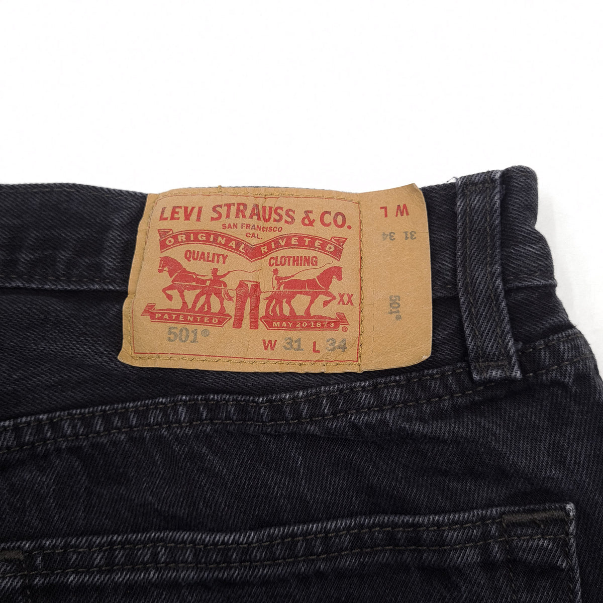Vintage Levi's Jeans 501 Men Regular Straight Size W31 L34, detail view 3, image 5 of 9