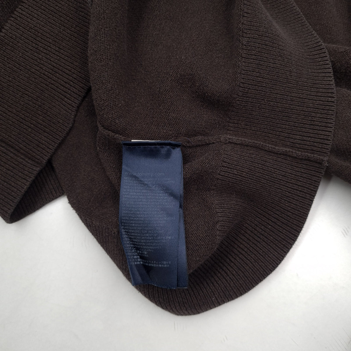 Tommy Hilfiger Vintage Mens Jumper Sweater Cotton Brown V-Neck Pullover Knit Size S, detail view 4, image 6 of 7