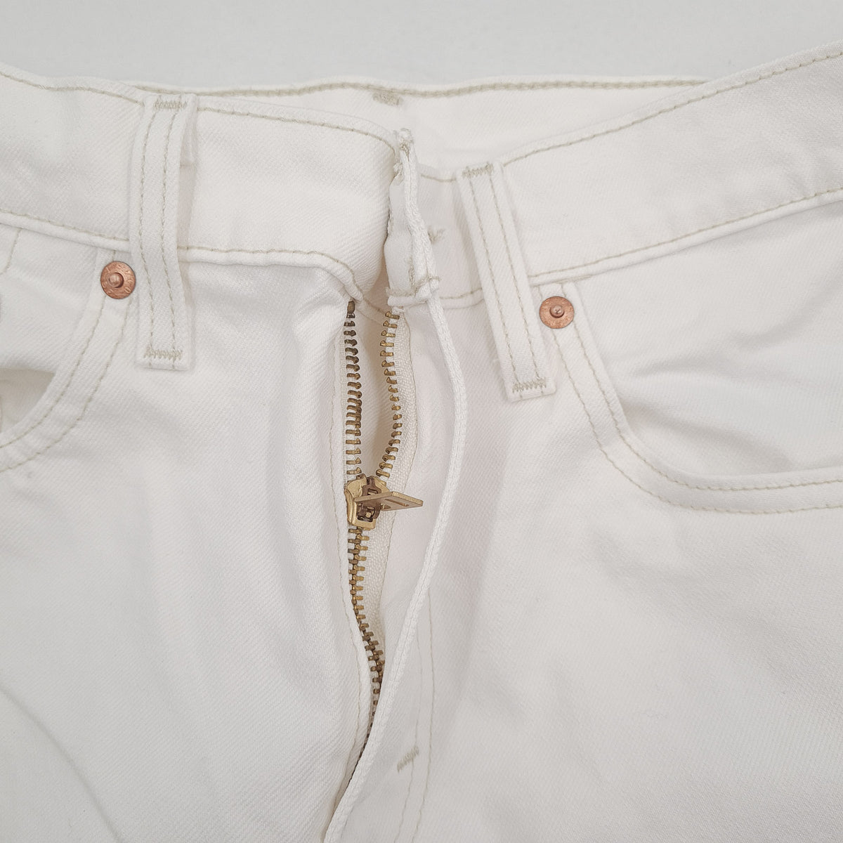 Vintage Levi's Jeans 512 Men Stretch Slim Tapered Size W31 L34, detail view 2, image 4 of 9