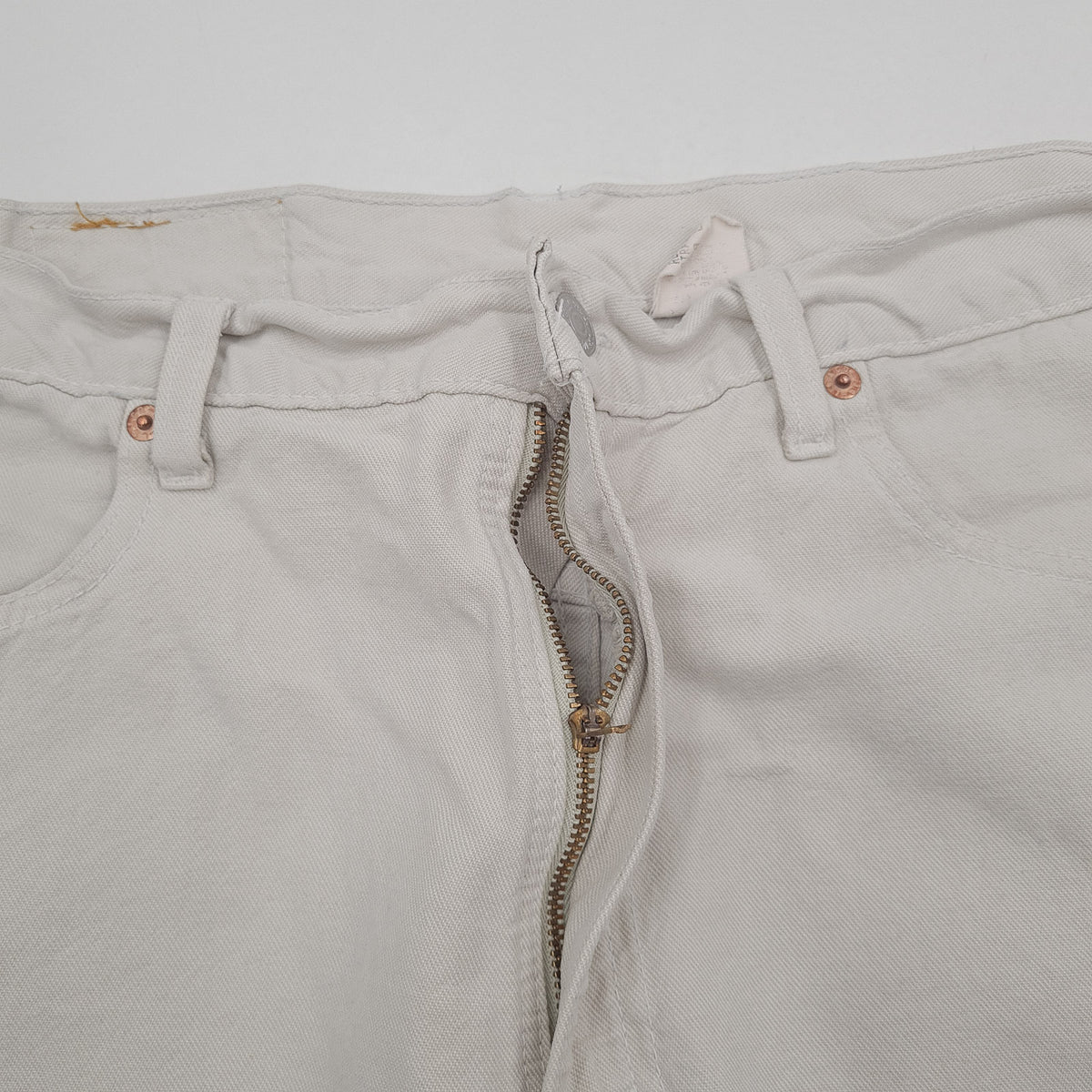 Vintage Levi's Jeans 505 Men Regular Straight Size W38 L30, detail view 2, image 4 of 9